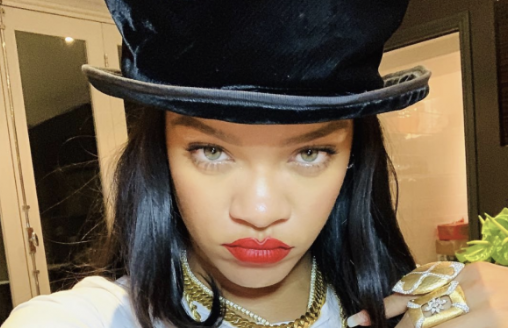 Woman Armed With Rifle Fires Gunshots Into Rihanna’s House While Singer Is Home – The Hook news